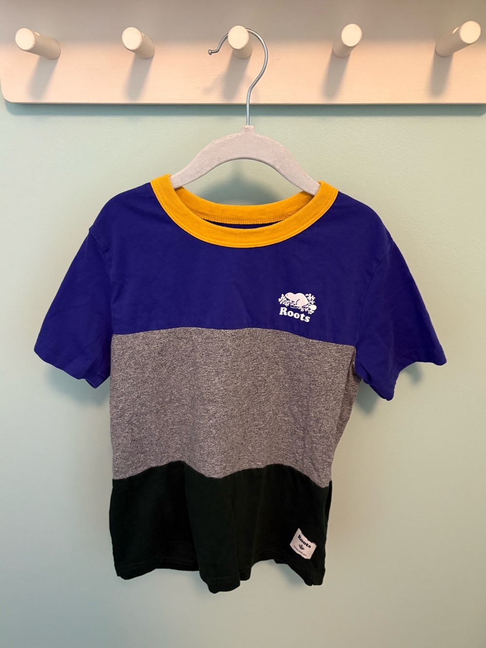Roots Colorblock Tee — Blue, Gray & Black with Yellow Neck